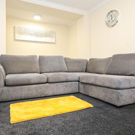 Modern Guest House - Central Inverness - Complimentary Snacks - Free Parking Экстерьер фото