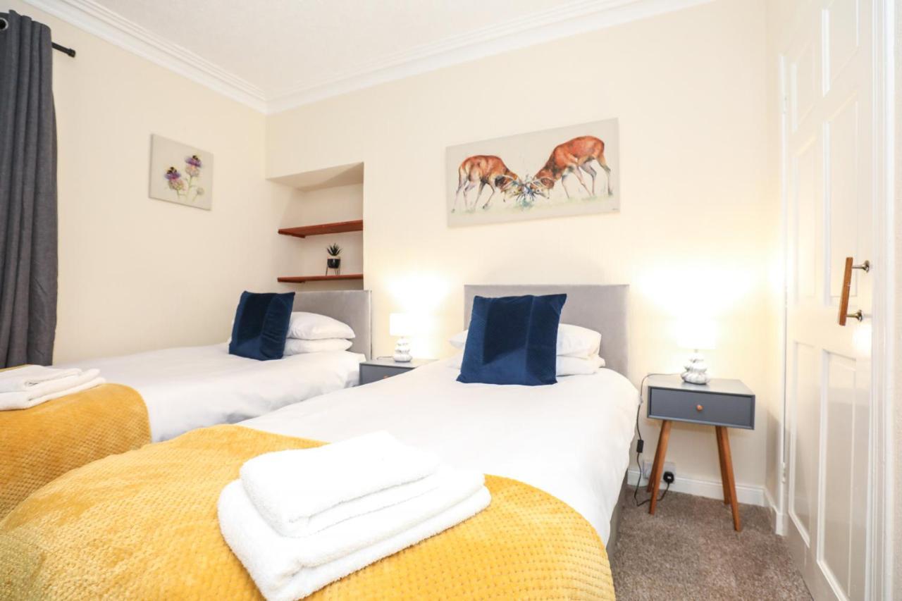 Modern Guest House - Central Inverness - Complimentary Snacks - Free Parking Экстерьер фото