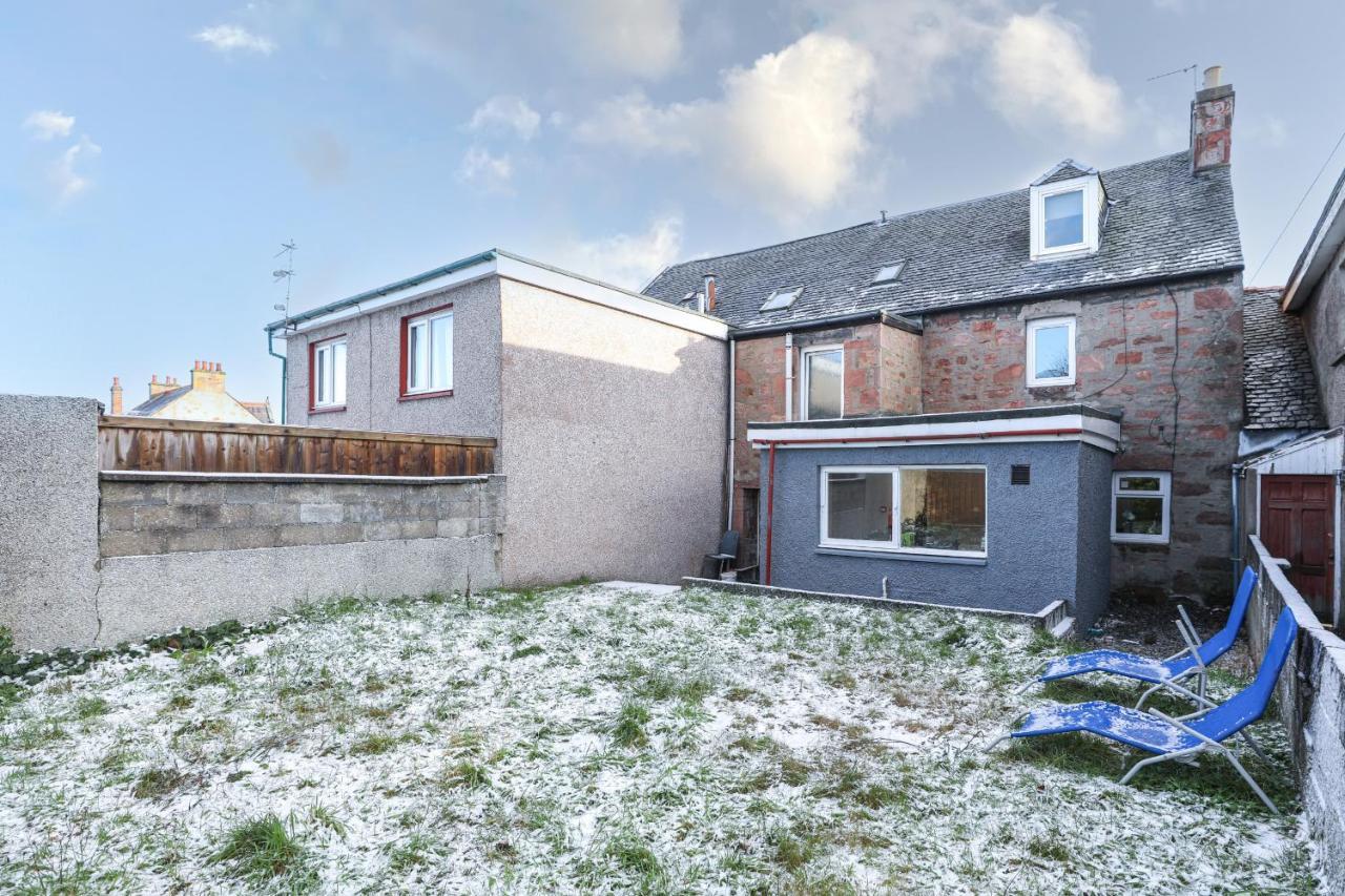 Modern Guest House - Central Inverness - Complimentary Snacks - Free Parking Экстерьер фото