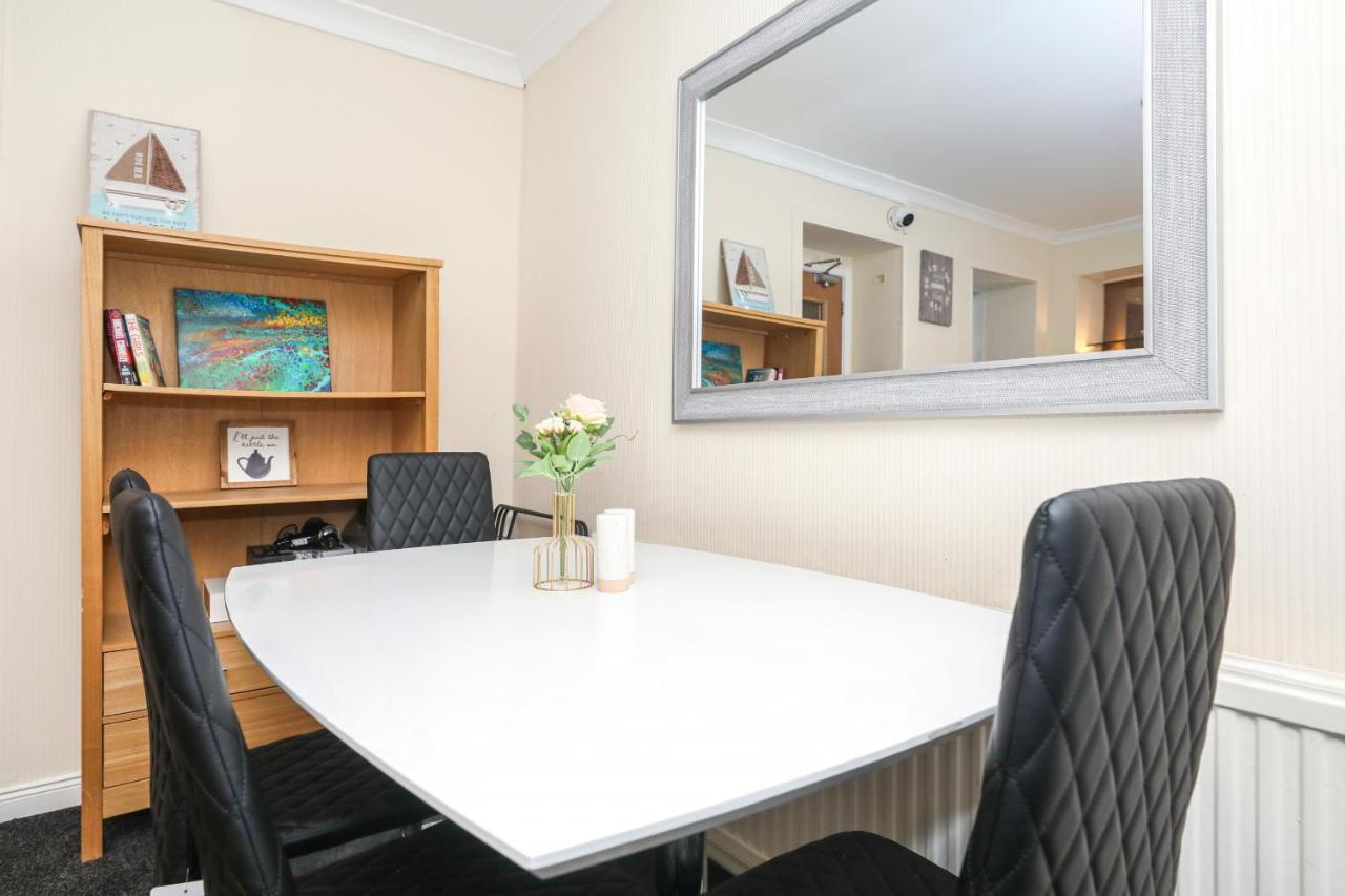 Modern Guest House - Central Inverness - Complimentary Snacks - Free Parking Экстерьер фото