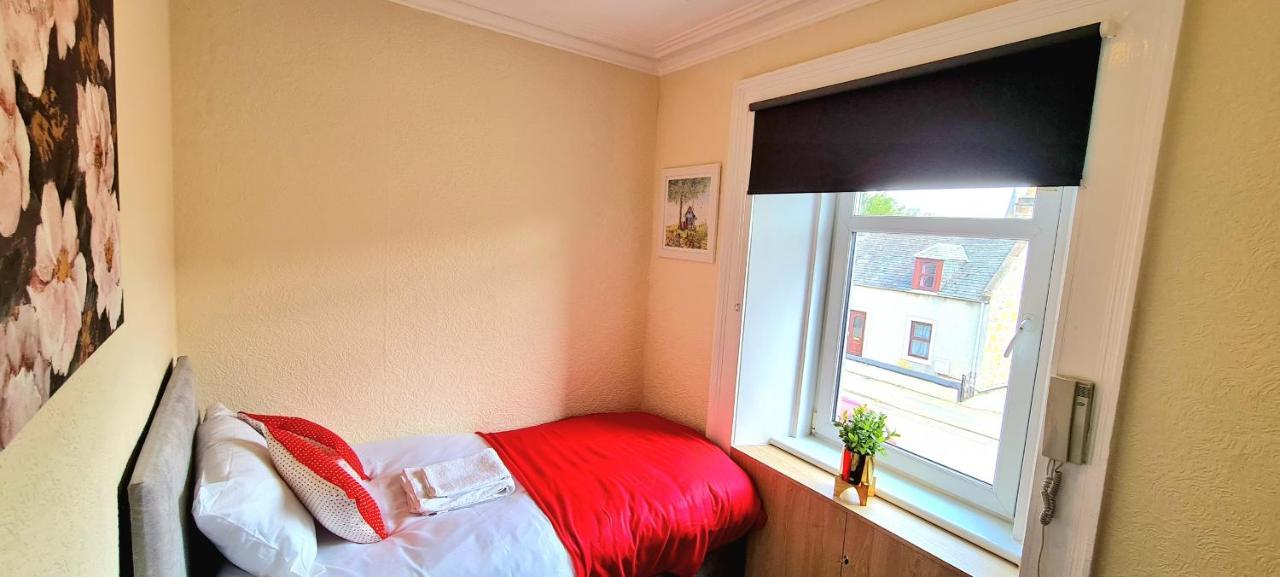 Modern Guest House - Central Inverness - Complimentary Snacks - Free Parking Экстерьер фото