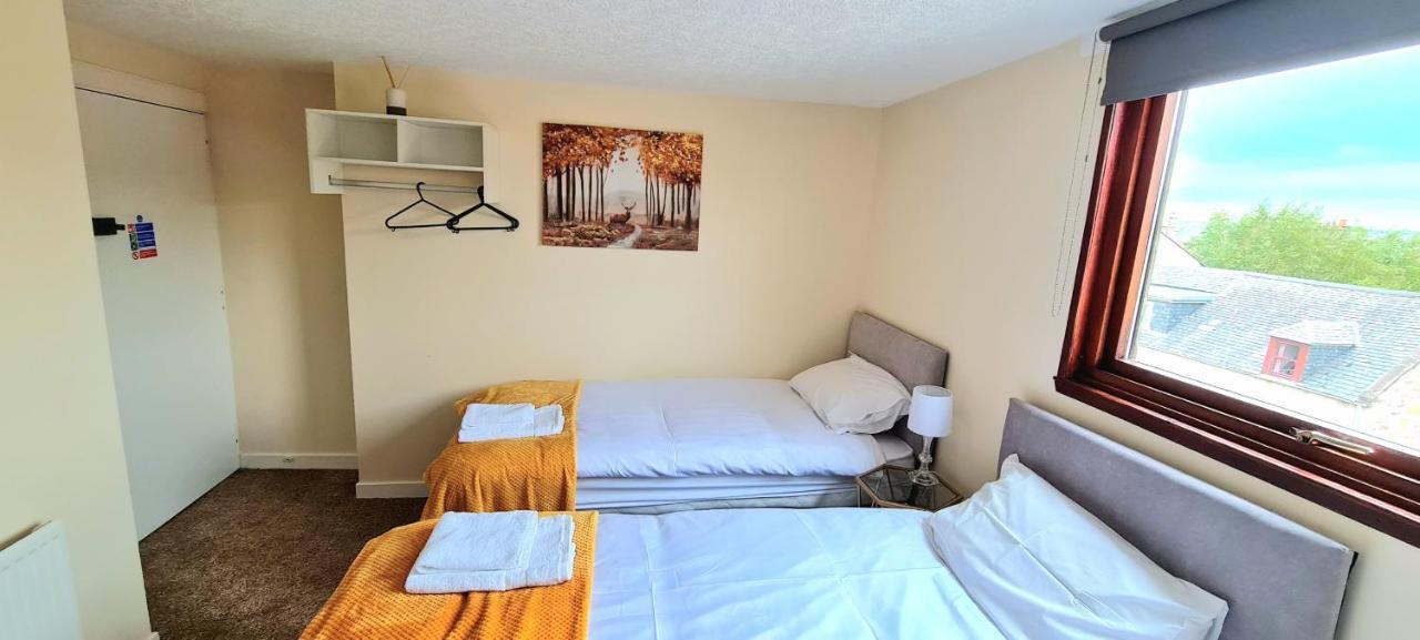 Modern Guest House - Central Inverness - Complimentary Snacks - Free Parking Экстерьер фото