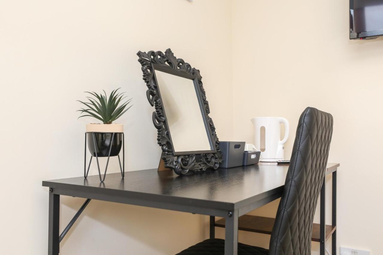 Modern Guest House - Central Inverness - Complimentary Snacks - Free Parking Экстерьер фото